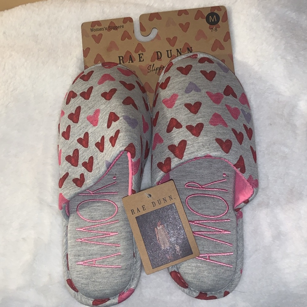 🍧 RAE DUNN Gray Heart Print Slippers AMORE NWT M 7 - 8